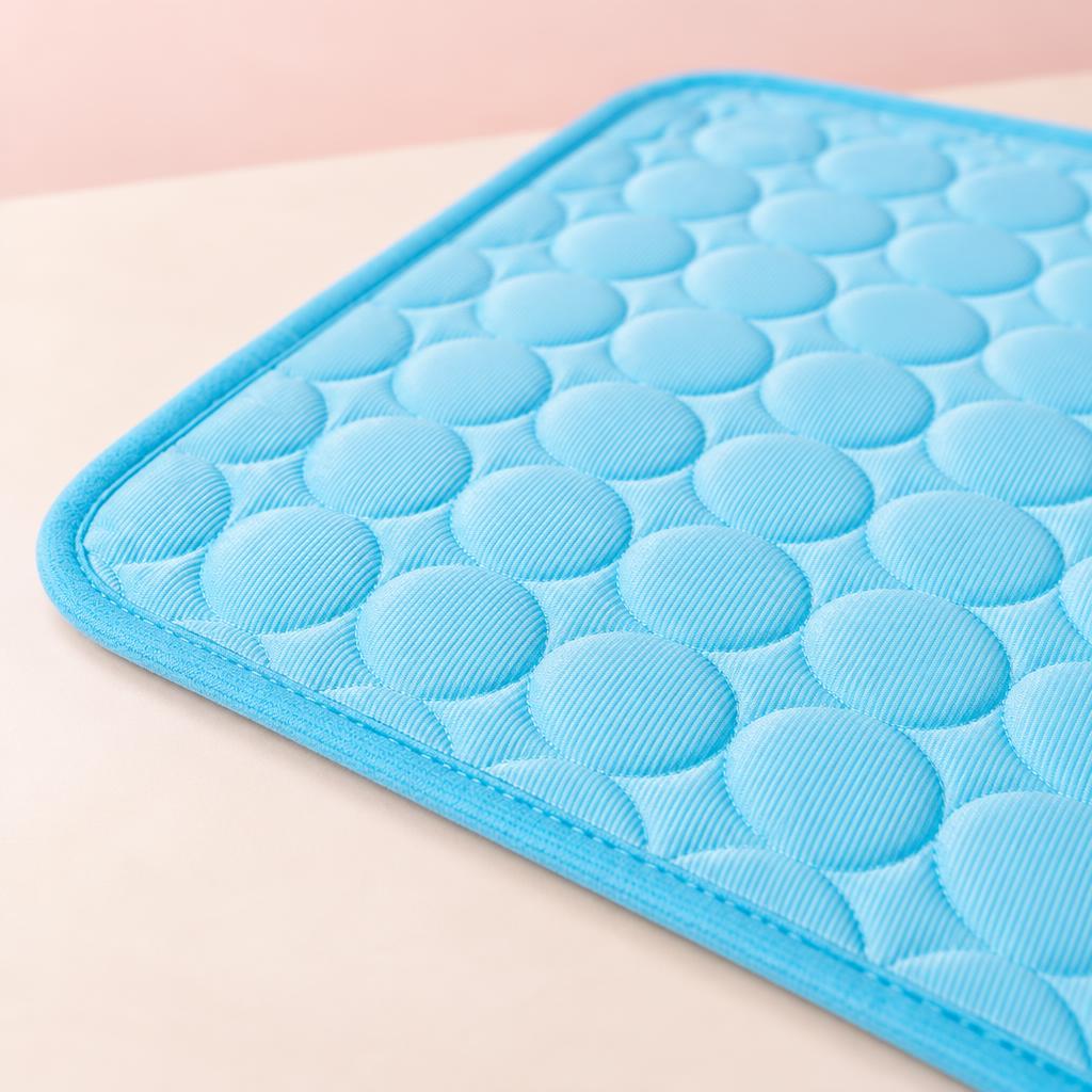 Summer Pet Mat, Blue (150 × 100 cm) – detail